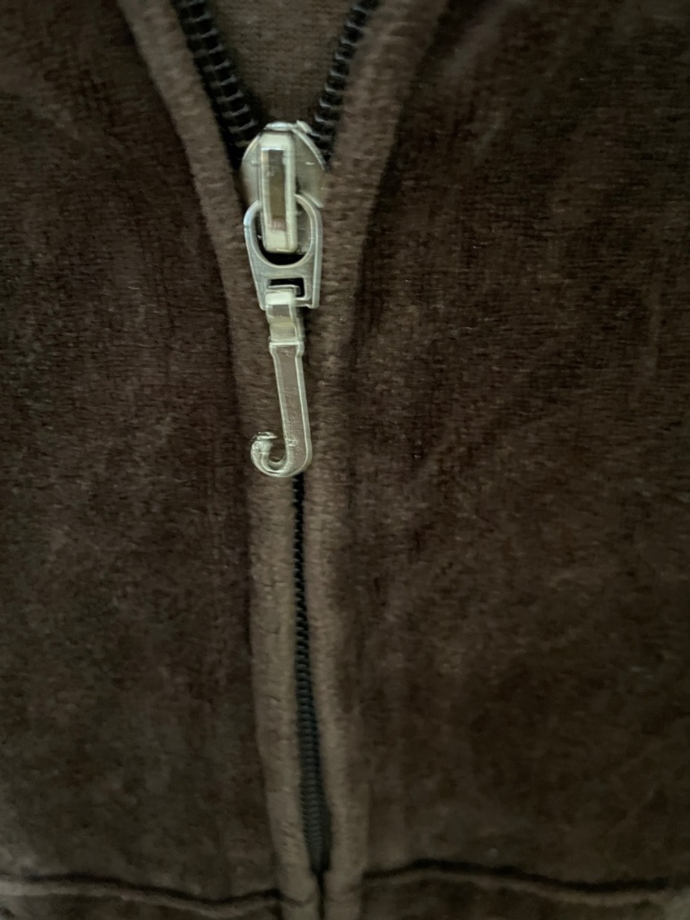 Juicy  Couture Women’s Brown Velour Zip-Up Hooded Jacket - Picture 3 of 7